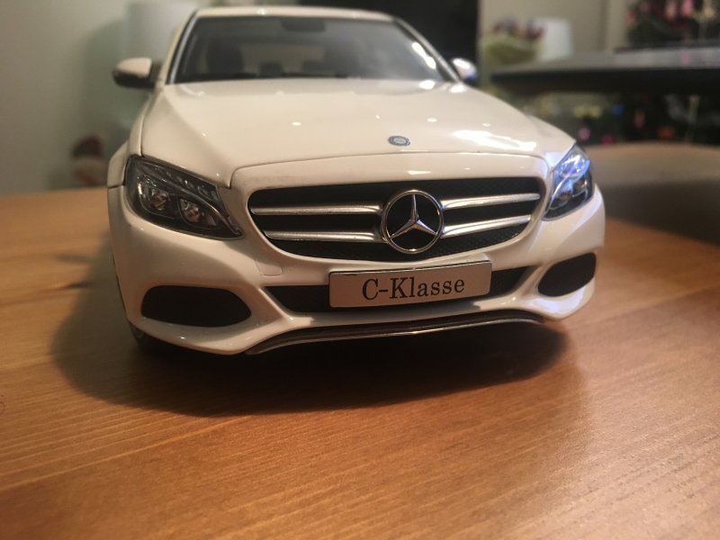 Модель 1/18 Mercedes-Benz c-class 2014 w205