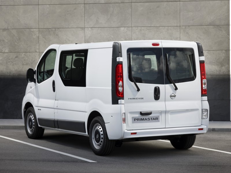 Микроавтобус Nissan Primastar