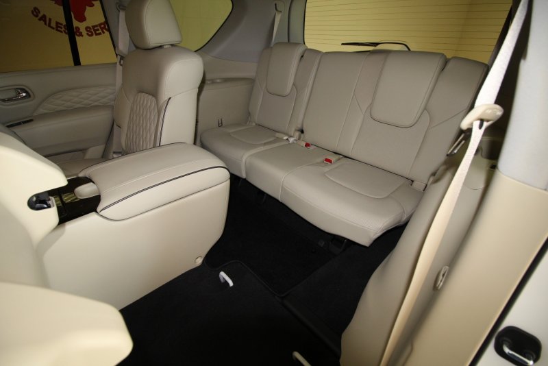 Infiniti qx80 салон
