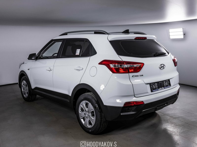 Hyundai Creta Crystal White
