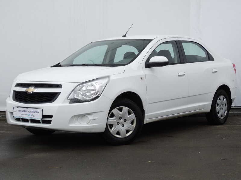 Chevrolet Cobalt 2013 белый