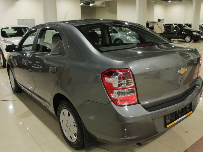 Chevrolet Cobalt II седан