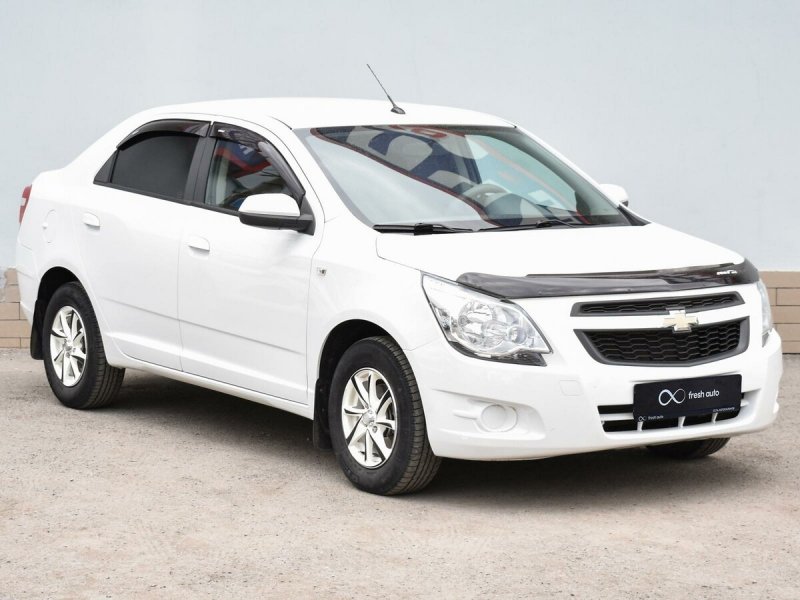 Chevrolet Cobalt 2013 белый
