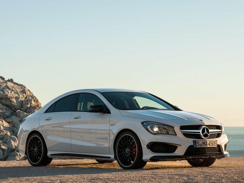 Mercedes Benz CLA 45 AMG
