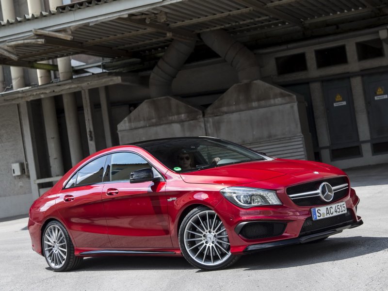 Мерседес-Бенц CLA 45 AMG