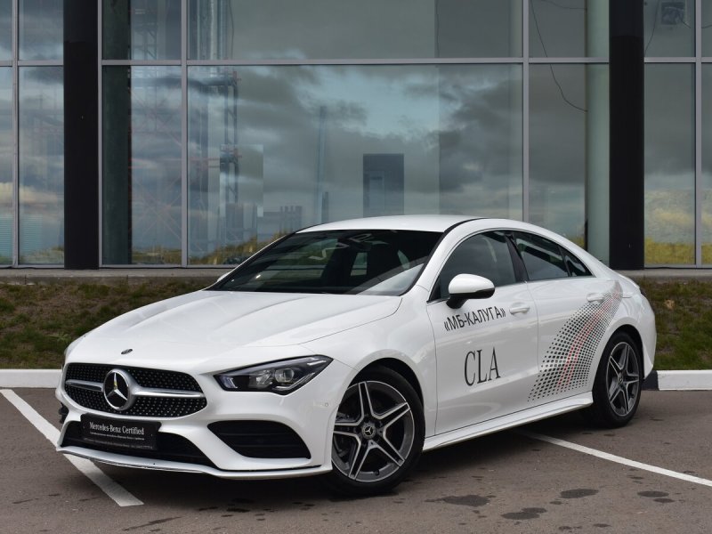 Mercedes-Benz CLA 200 седан