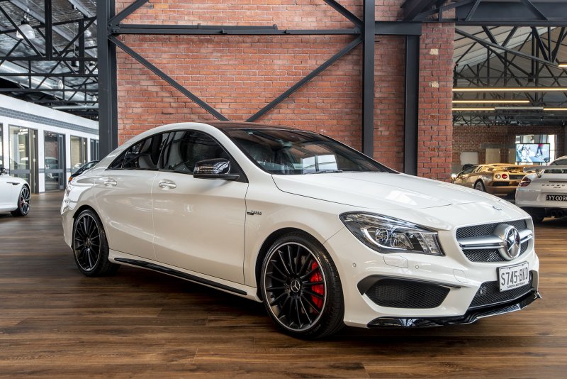 Mercedes Benz CLA 45