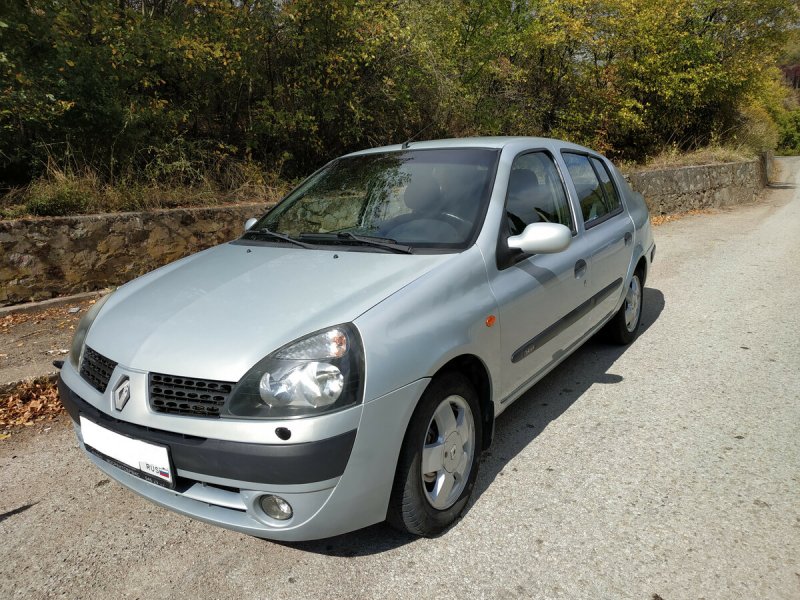 Renault symbol 1.4 МТ, 2003,