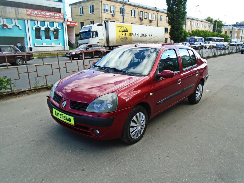 Рено Симбол белый 1.4