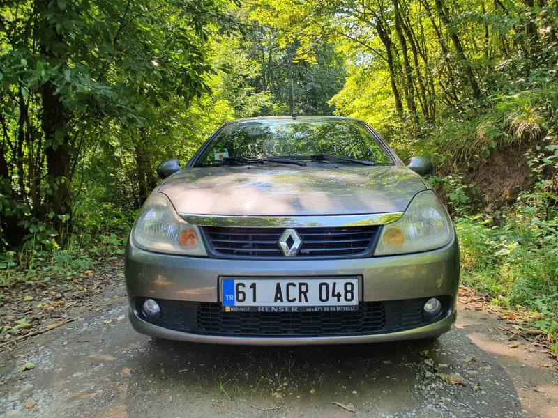 Renault symbol 1.4 МТ