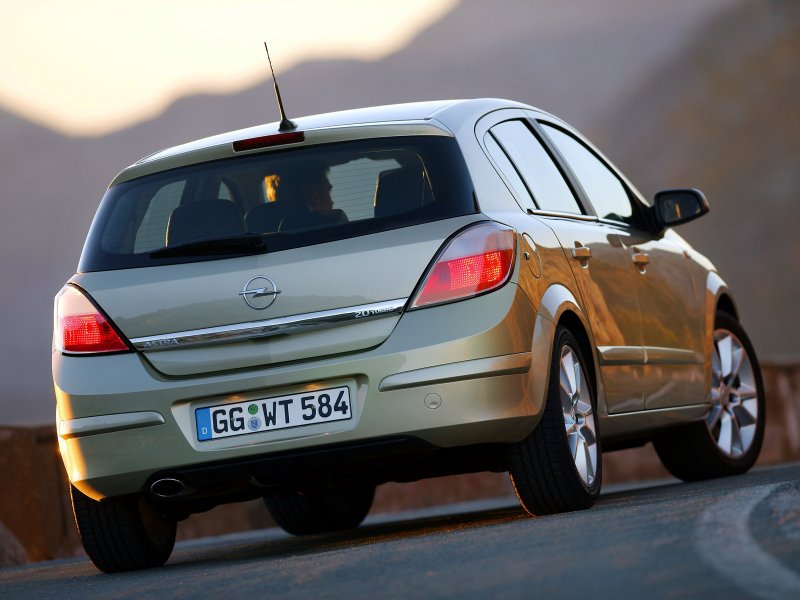 Опель Астра h 2007 хэтчбек