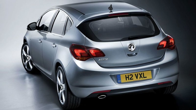 Opel Astra j (2009—2012)