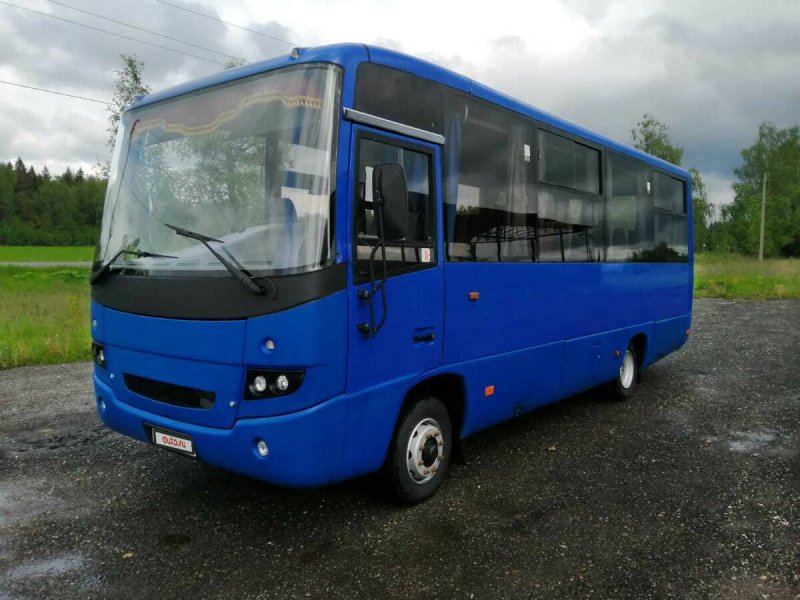 Автобус МАЗ 106 2000