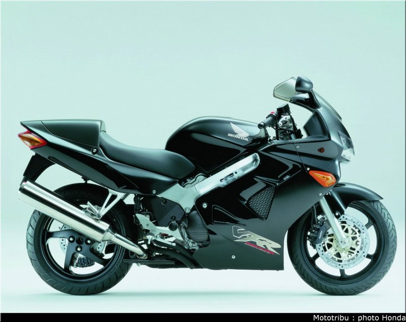 VFR 800