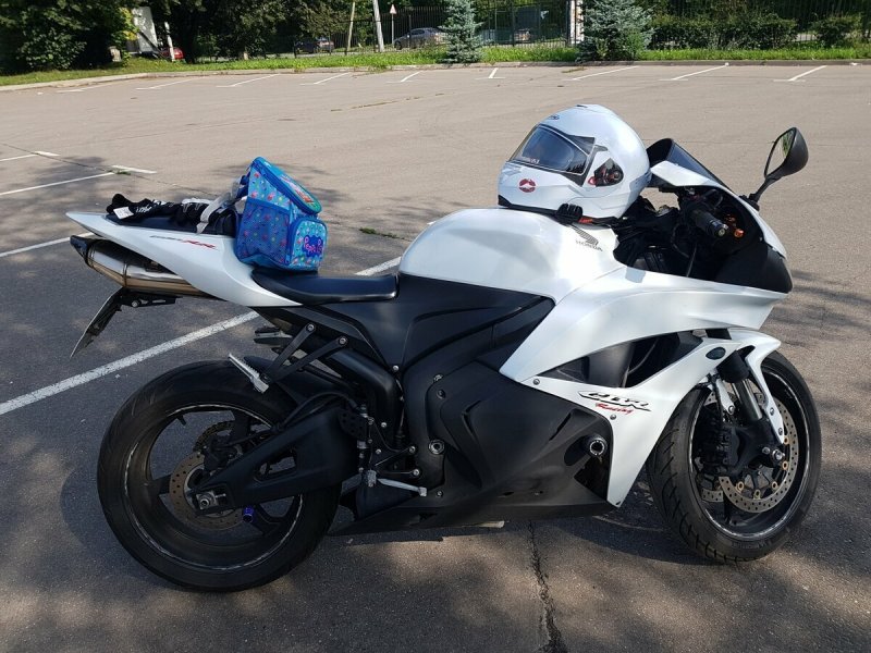 Honda 600rr белая