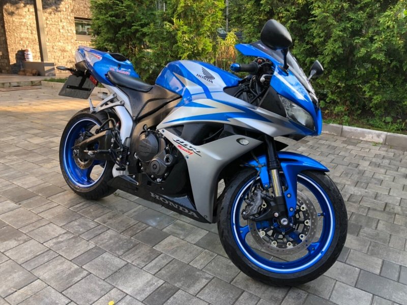 Honda cbr600rr 2011