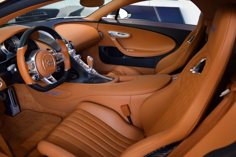 Bugatti Chiron салон