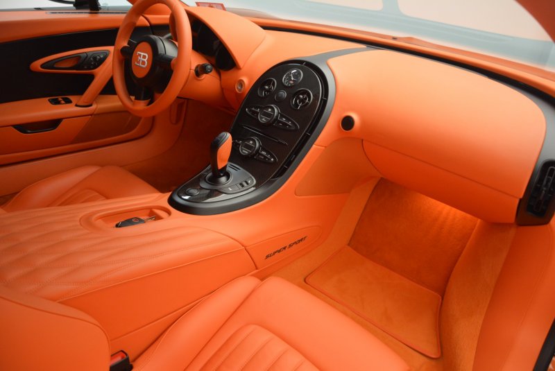 Bugatti Veyron 16.4 Supersport салон