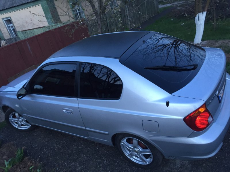 Hyundai Accent купе автозвук