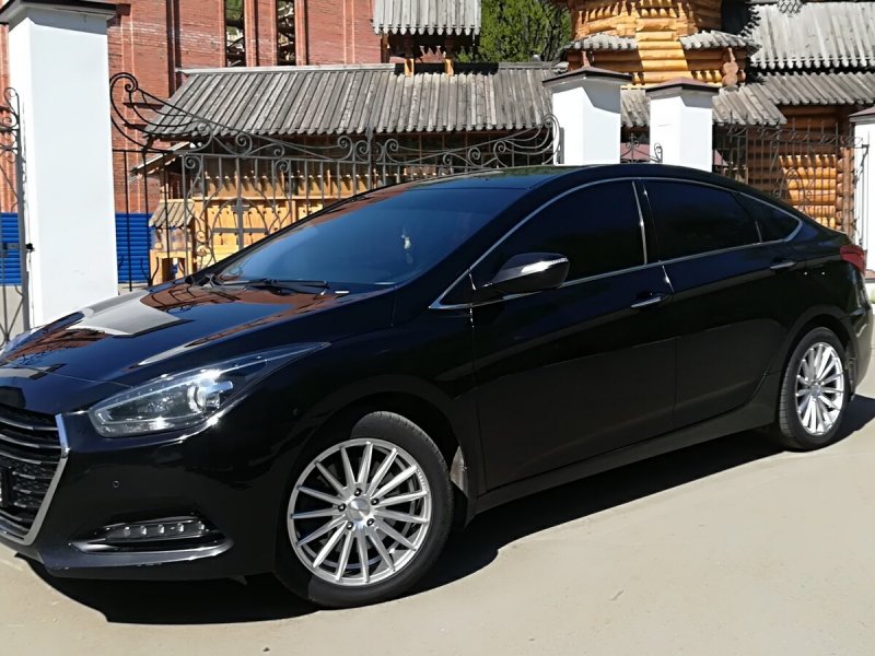 Hyundai i40 черная тонированная