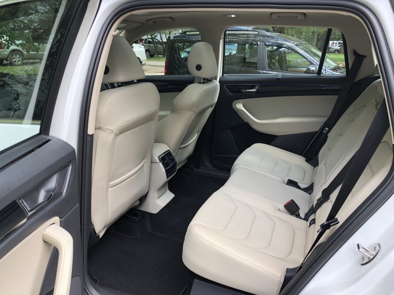 Skoda Kodiaq белый салон