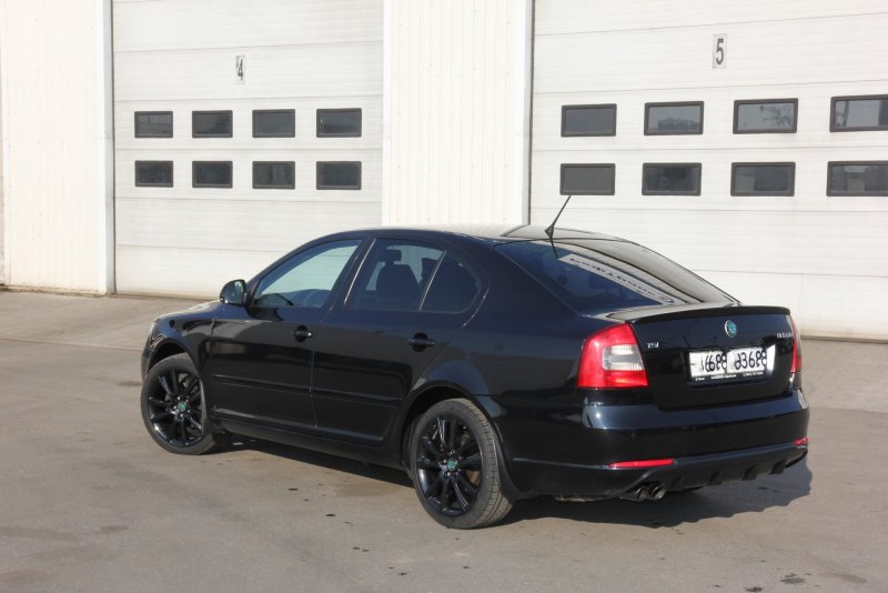 Skoda Octavia a5 черные Zenith r17