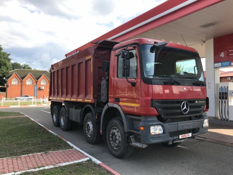 Мерседес самосвал 8х4