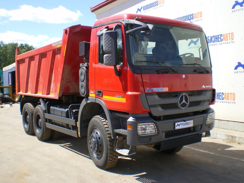 Самосвал Mercedes-Benz Actros 3341
