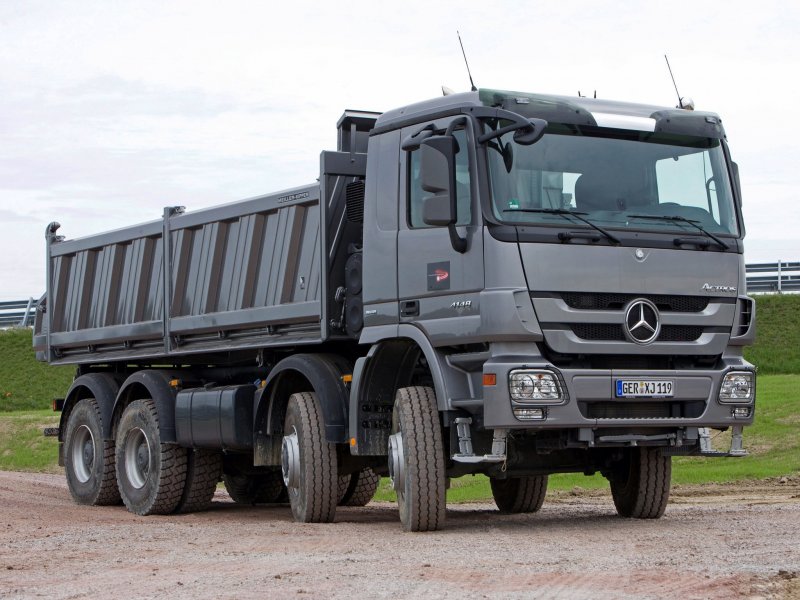 Самосвал Мерседес 30т