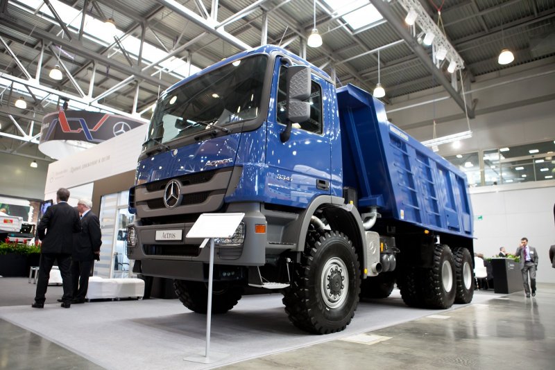 Самосвал Mercedes-Benz Actros 3341