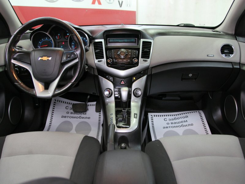 Шевроле Круз 2013 года 1 и 6 автомат