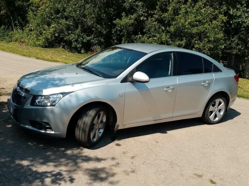 Шевроле Круз 1.8 автомат 2009