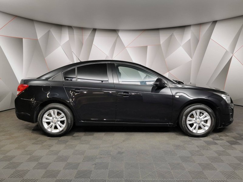 Chevrolet Cruze 1.8 МТ