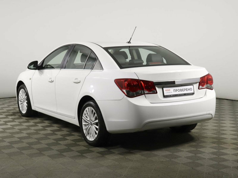Шевроле Круз 1.8 автомат 2009 и. цены