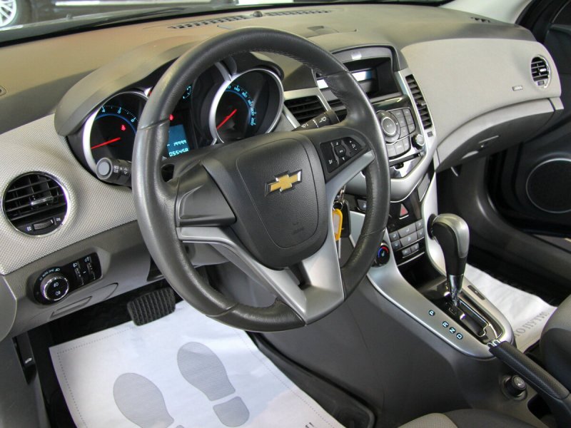 Шевроле Круз 2013 1.8 автомат