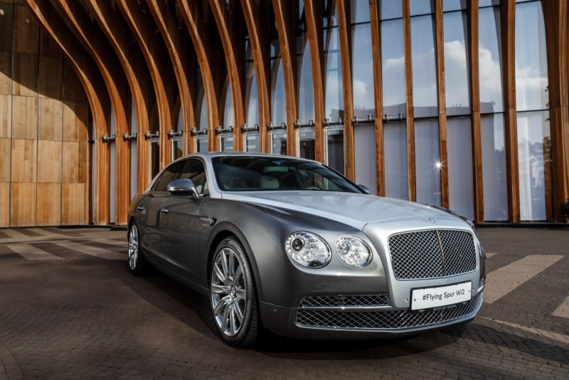 Бентли Москва Flying Spur