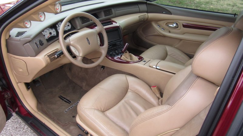Lincoln Mark VIII салон