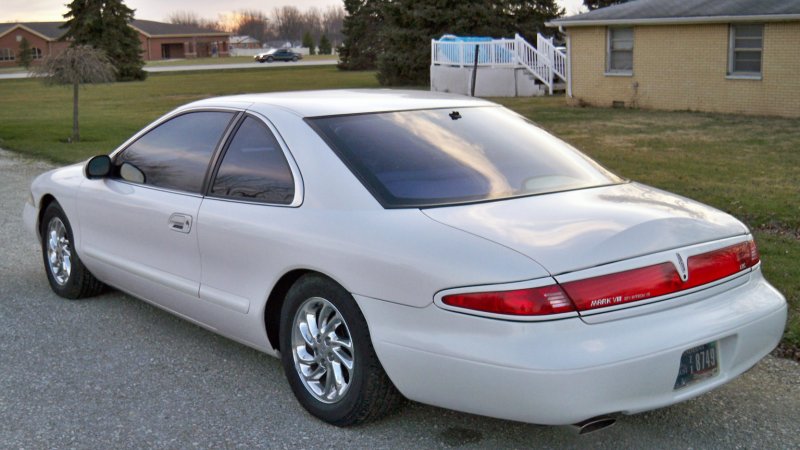Lincoln Mark 8