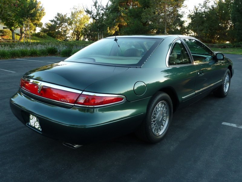 Lincoln Mark VIII
