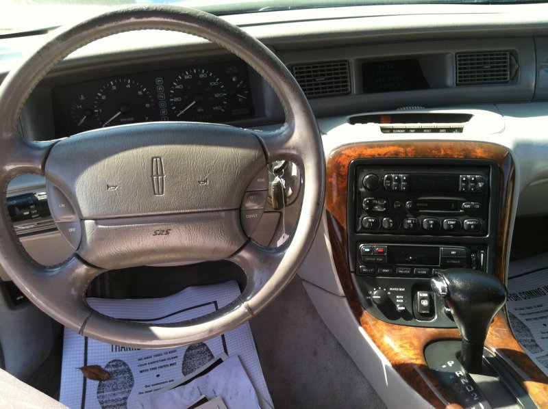 Linkoln Mark 8 Coupe Interior