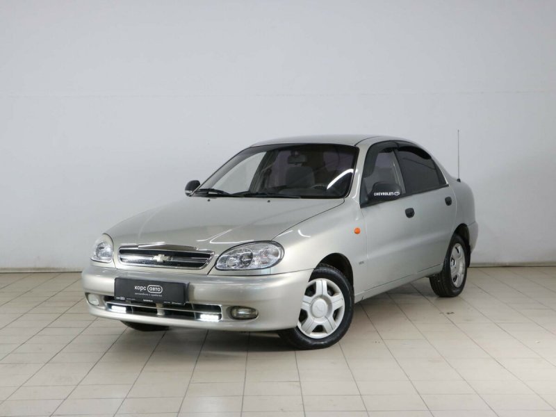Chevrolet lanos серебристый