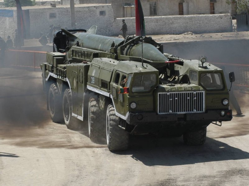 Тягач МАЗ 7310