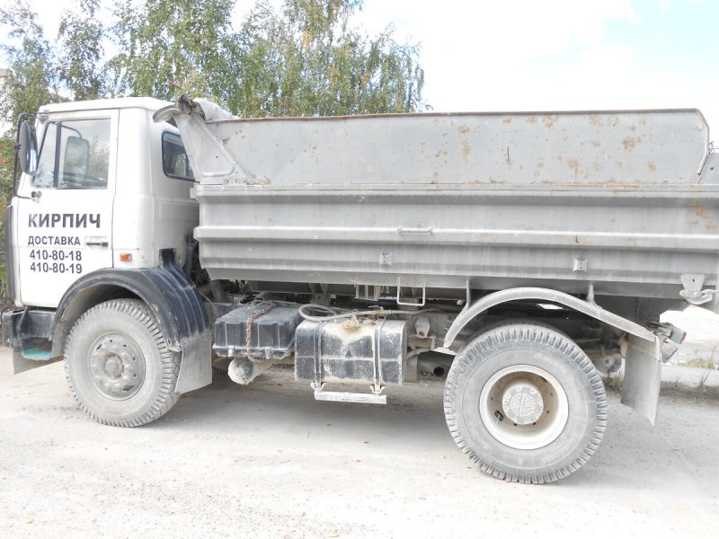 Самосвал МАЗ-555102-220