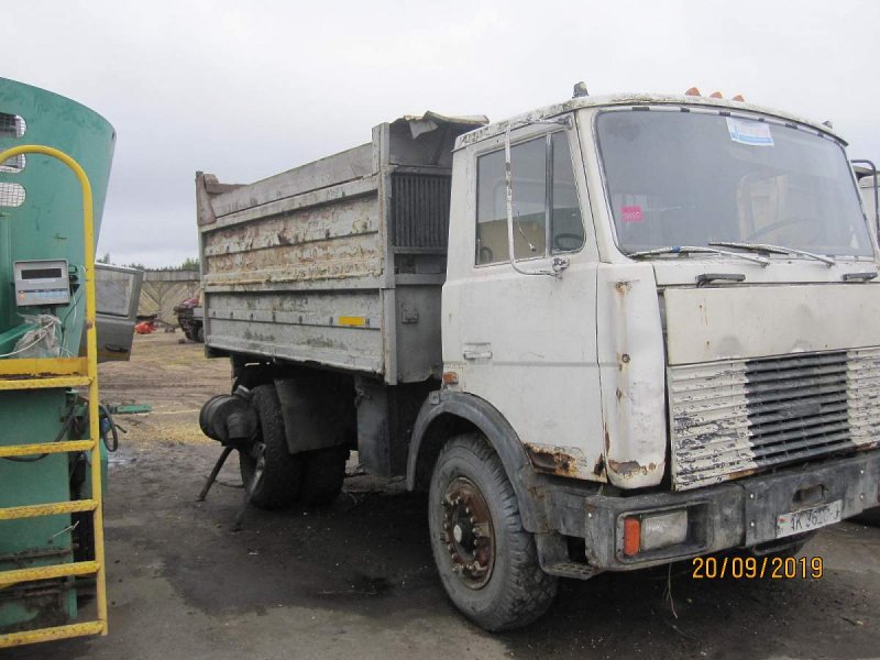 МАЗ 555102 самосвал сельхозник