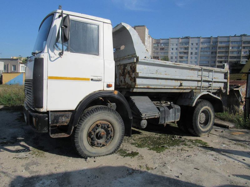 Самосвал МАЗ-555102-220