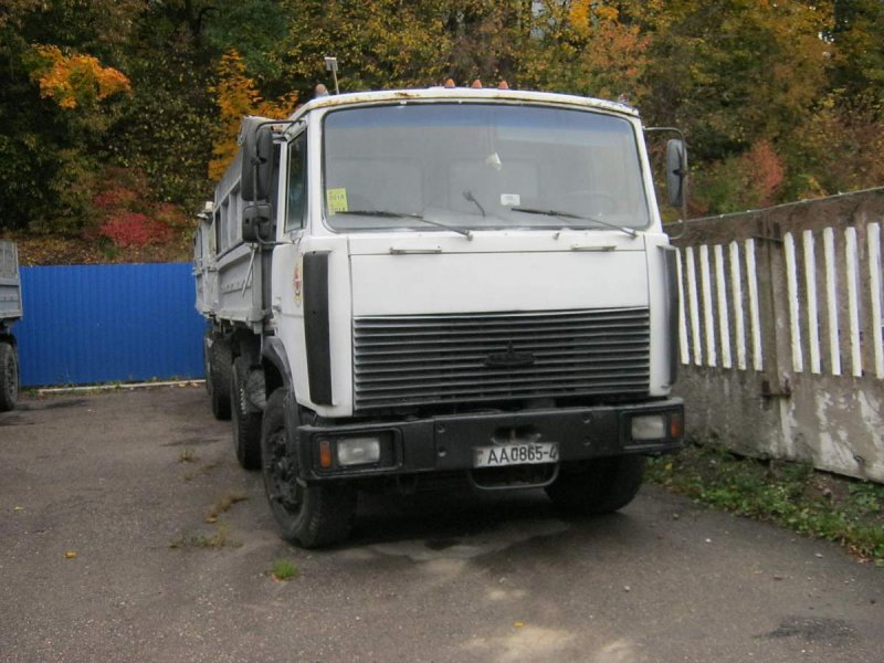 МАЗ 555102-225