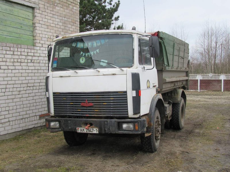МАЗ 555102-225