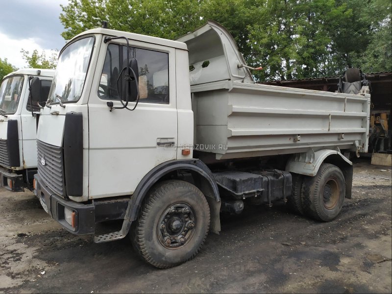 Грузовой самосвал "МАЗ 555102-223
