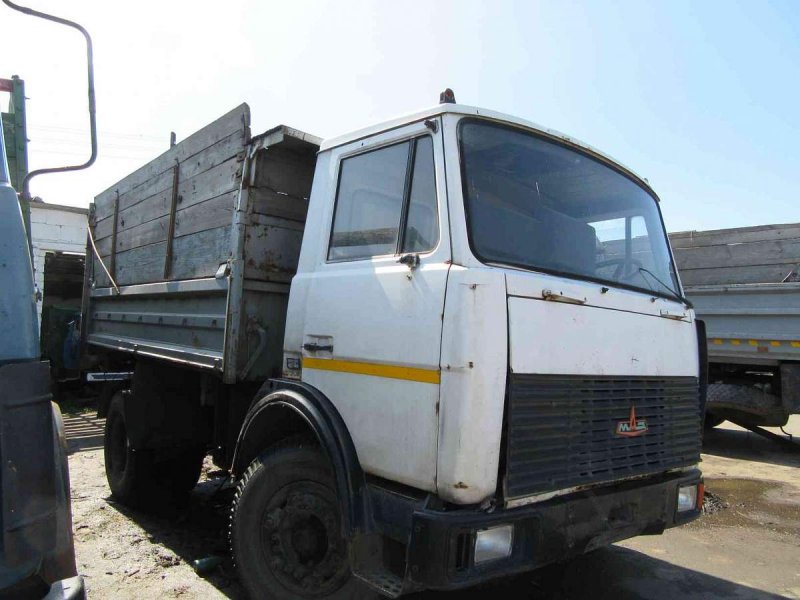 МАЗ 555102-223-600