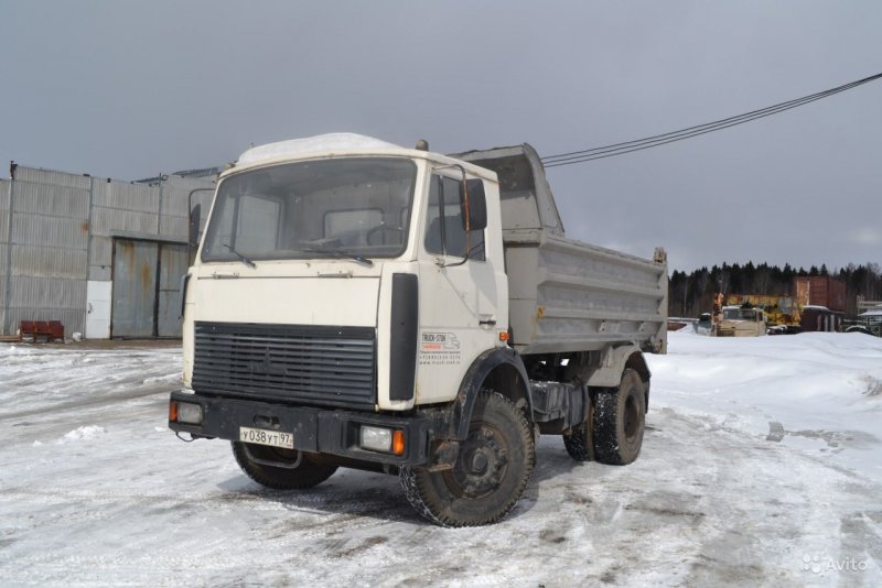 Самосвал МАЗ 555102